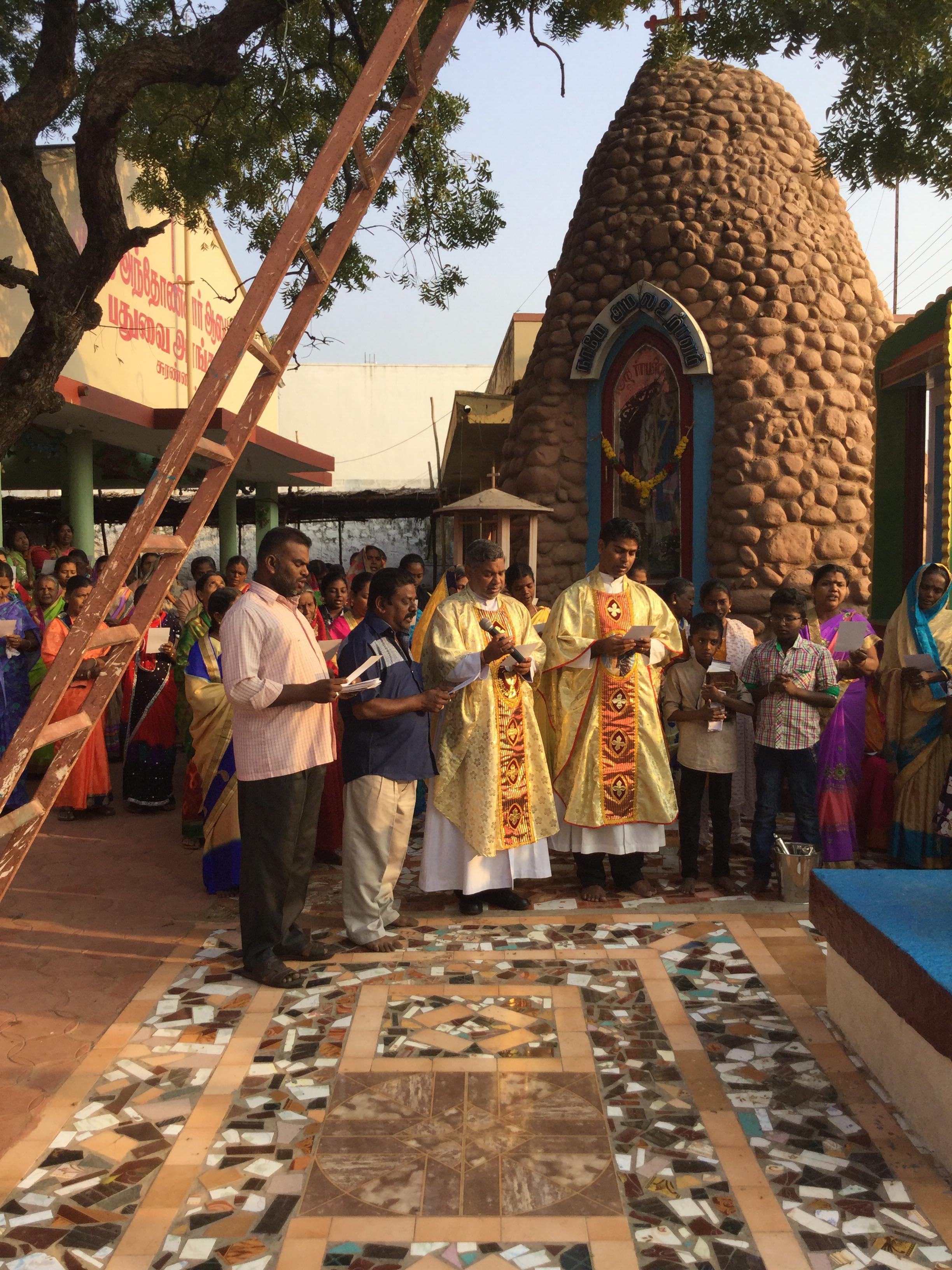 http://www.surandaianthoniyar.com